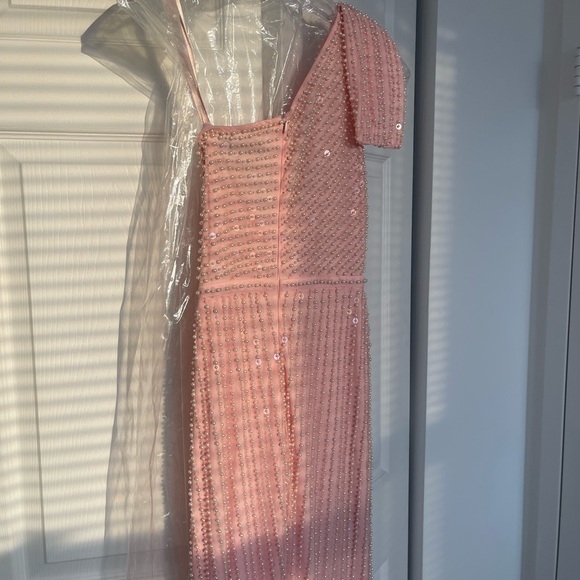 Mac Duggal - 93735 Pearl Beaded High Slit Gown × 1
0 / Pink - Picture 4 of 8